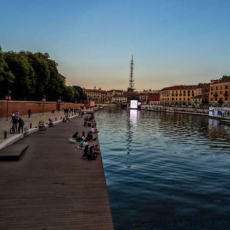 Paki Home Nel Cuore Dei Navigli Di Milano Kültér fotó