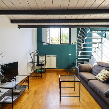 Paki Home Nel Cuore Dei Navigli Di Milano Kültér fotó