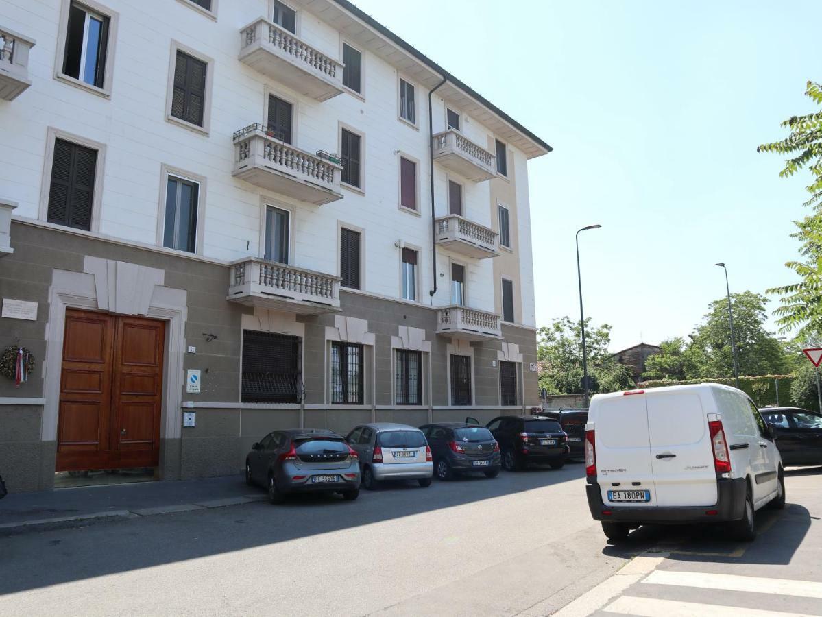 Paki Home Nel Cuore Dei Navigli Di Milano Kültér fotó