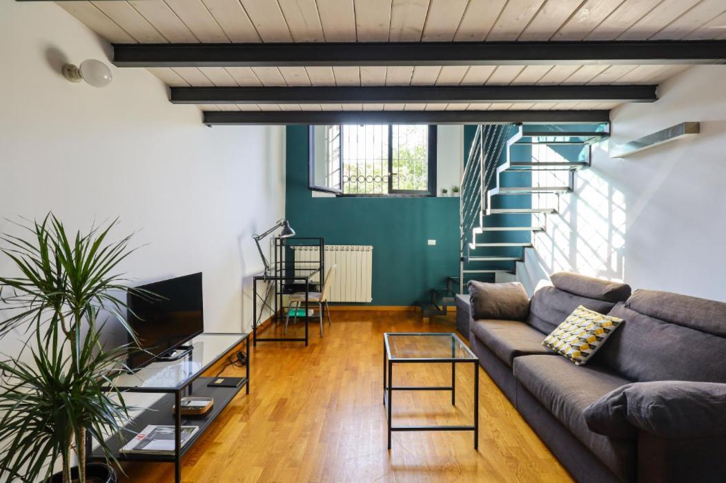 Paki Home Nel Cuore Dei Navigli Di Milano Kültér fotó