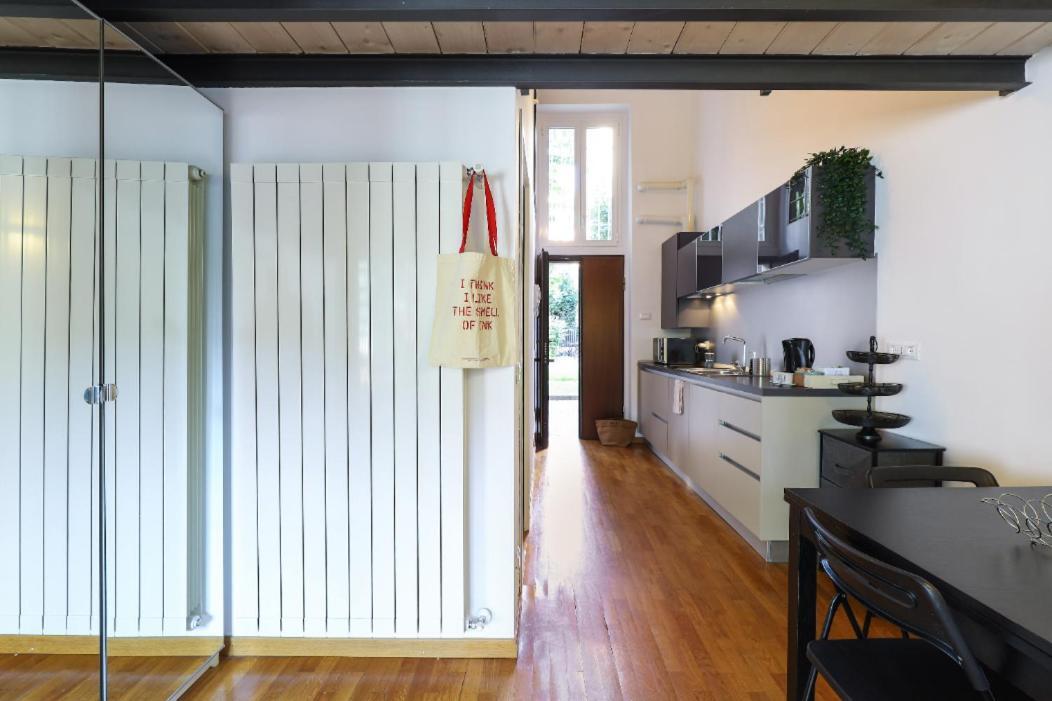 Paki Home Nel Cuore Dei Navigli Di Milano Kültér fotó